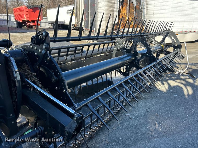 image for item YA1759 2017 MacDon FD75-S flex draper head