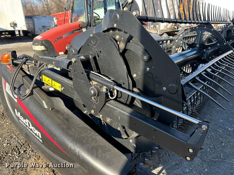 image for item YA1759 2017 MacDon FD75-S flex draper head