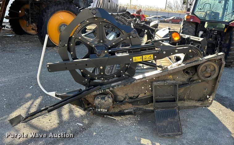 image for item YA1759 2017 MacDon FD75-S flex draper head