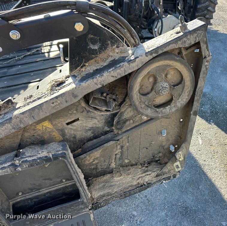 image for item YA1759 2017 MacDon FD75-S flex draper head