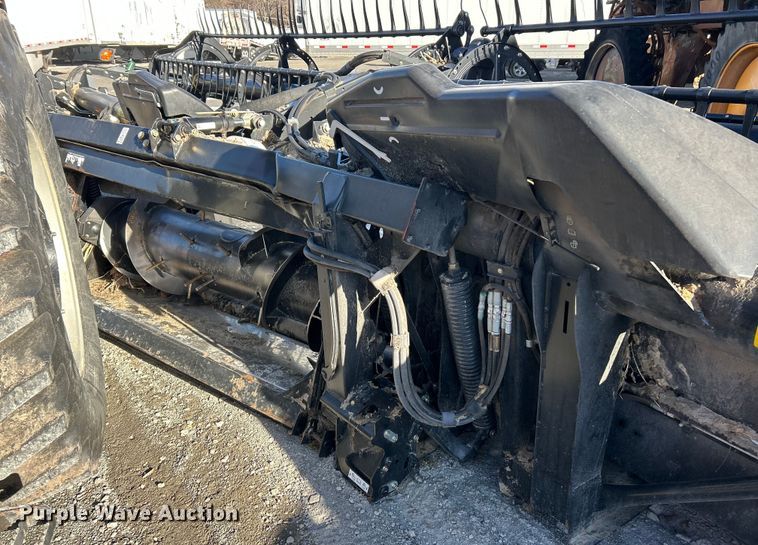 image for item YA1759 2017 MacDon FD75-S flex draper head