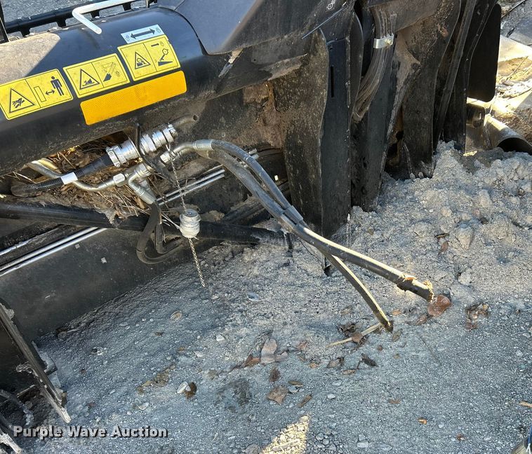 image for item YA1759 2017 MacDon FD75-S flex draper head