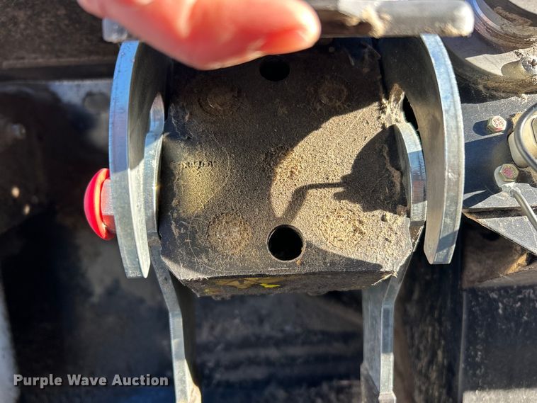 image for item YA1759 2017 MacDon FD75-S flex draper head