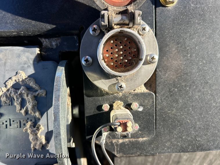 image for item YA1759 2017 MacDon FD75-S flex draper head