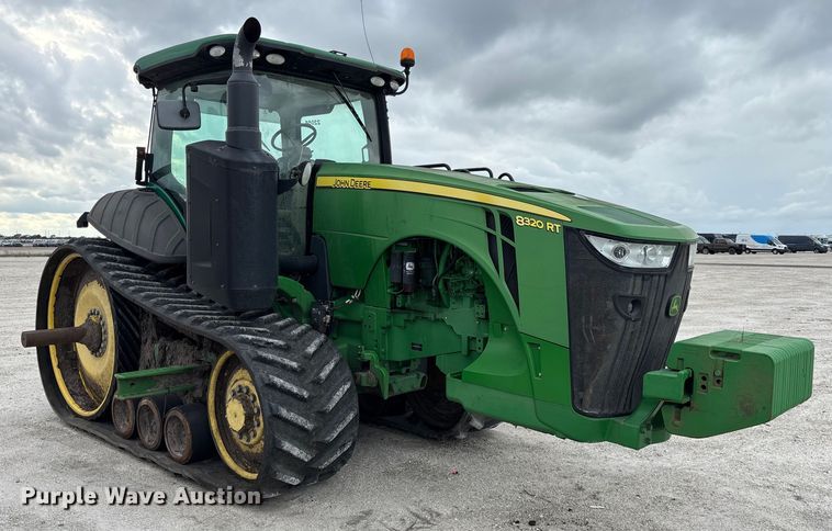 image for item YA1761 2018 John Deere 8320RT tractor