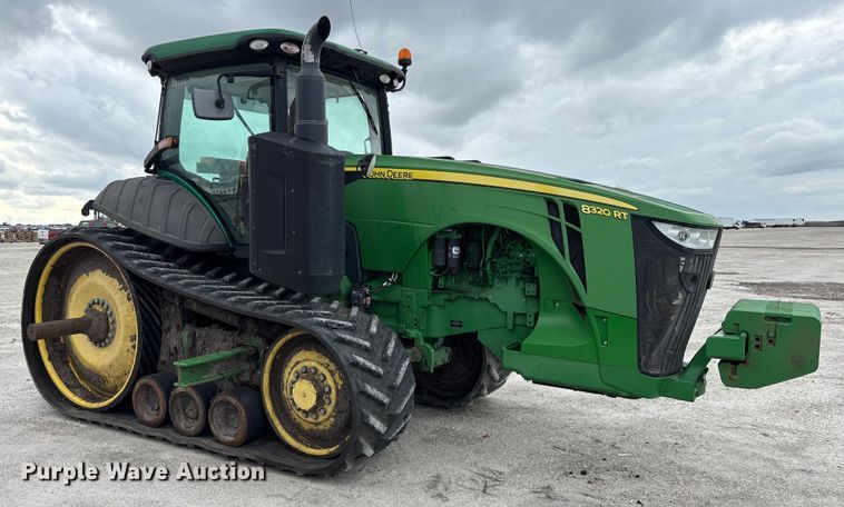 image for item YA1761 2018 John Deere 8320RT tractor