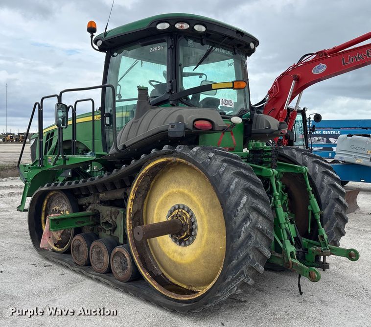 image for item YA1761 2018 John Deere 8320RT tractor