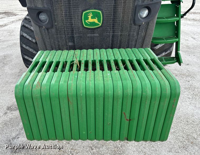image for item YA1761 2018 John Deere 8320RT tractor