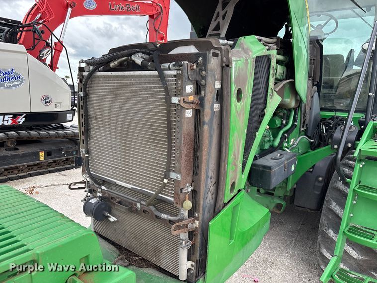 image for item YA1761 2018 John Deere 8320RT tractor