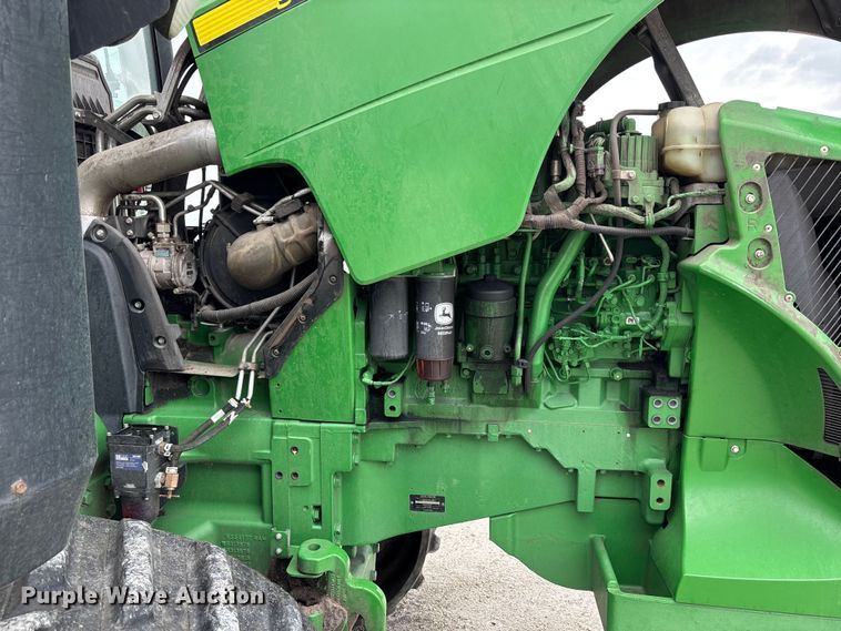 image for item YA1761 2018 John Deere 8320RT tractor