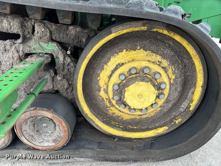 image for item YA1761 2018 John Deere 8320RT tractor