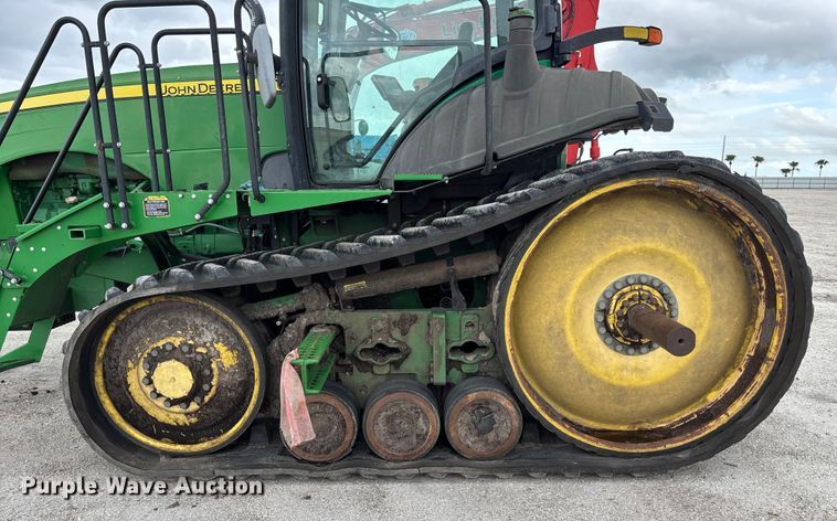 image for item YA1761 2018 John Deere 8320RT tractor