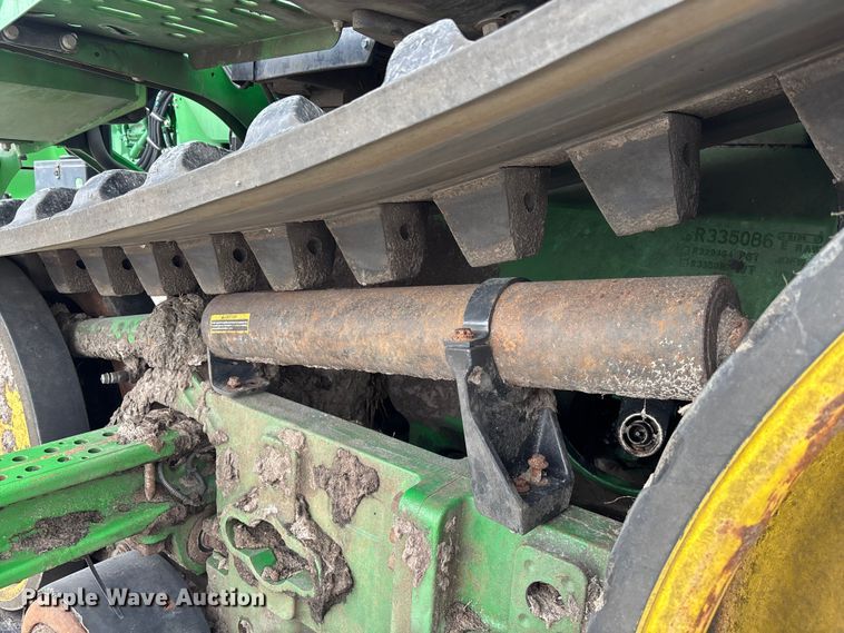 image for item YA1761 2018 John Deere 8320RT tractor