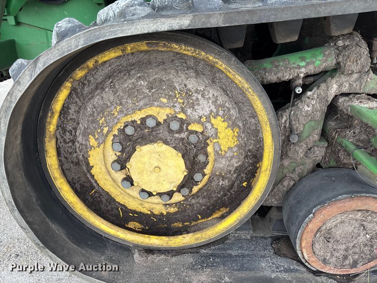 image for item YA1761 2018 John Deere 8320RT tractor