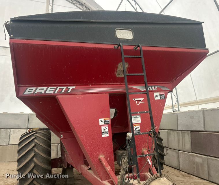 image for item YA1770 Brent 1082 grain cart