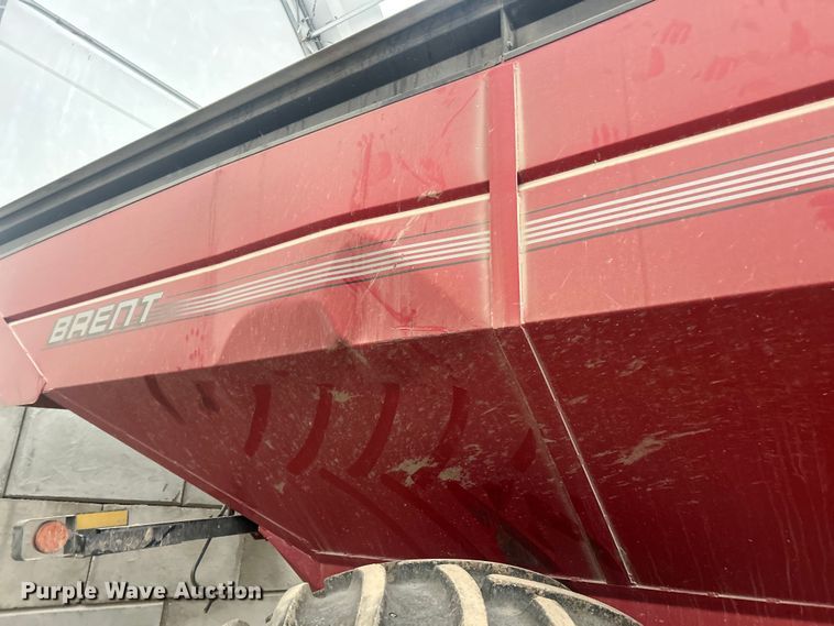 image for item YA1770 Brent 1082 grain cart