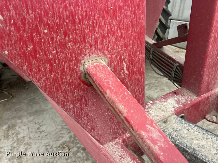 image for item YA1770 Brent 1082 grain cart