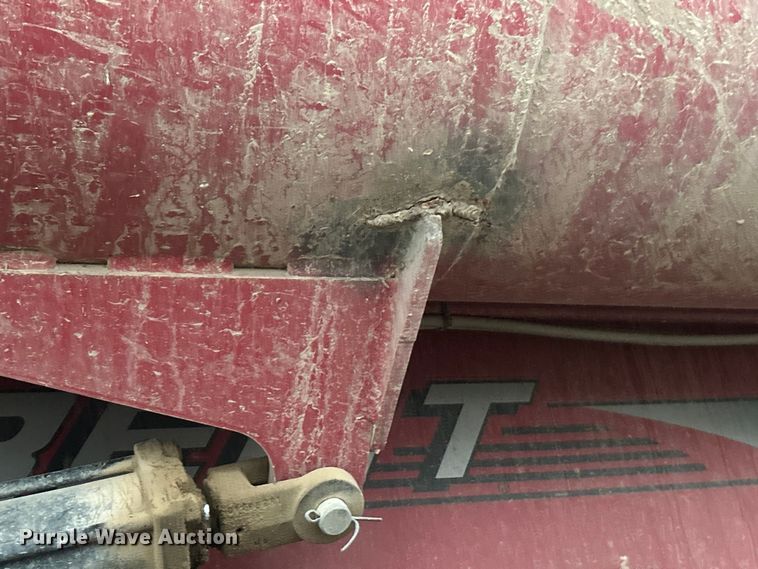 image for item YA1770 Brent 1082 grain cart