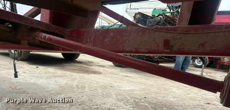 image for item YA1770 Brent 1082 grain cart