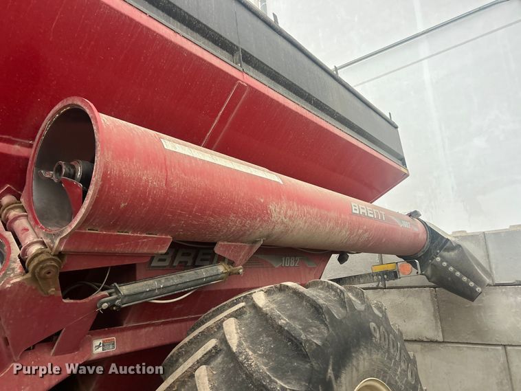 image for item YA1770 Brent 1082 grain cart