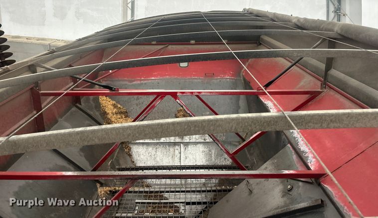 image for item YA1770 Brent 1082 grain cart