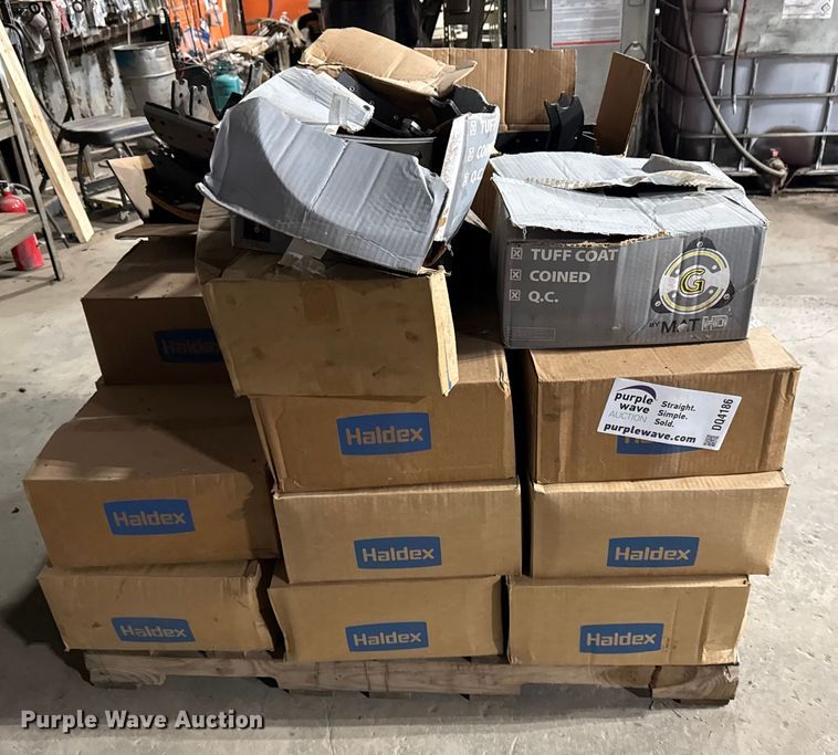 image for item DQ4186 Approximately 30 sets of brake assemblies