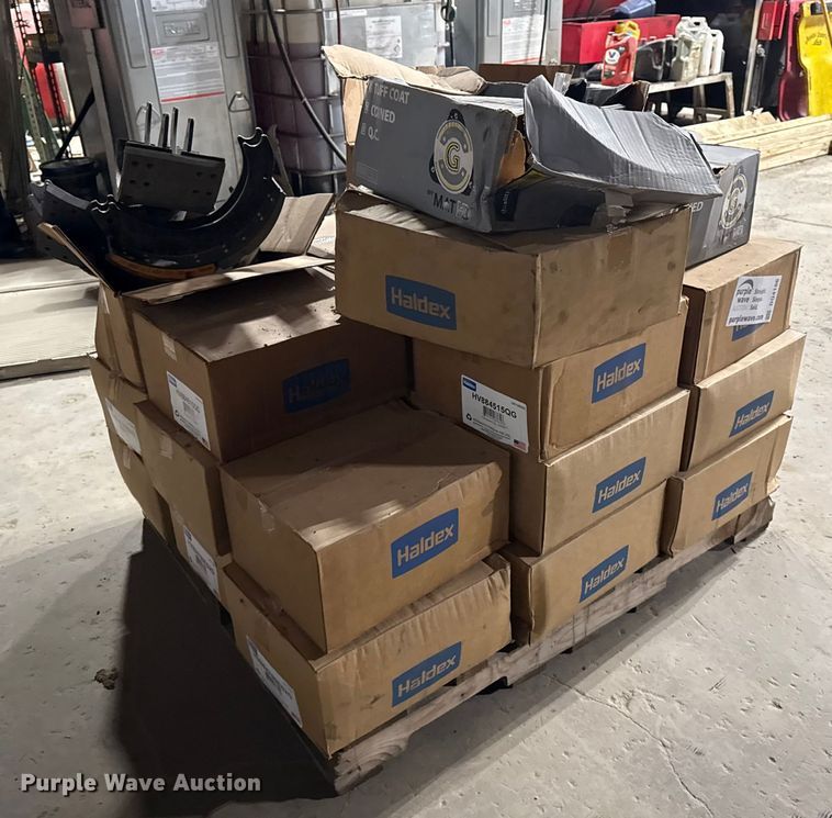 image for item DQ4186 Approximately 30 sets of brake assemblies