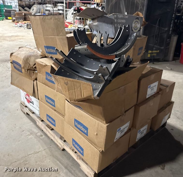 image for item DQ4186 Approximately 30 sets of brake assemblies