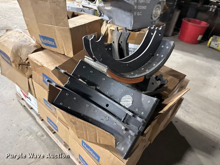 image for item DQ4186 Approximately 30 sets of brake assemblies