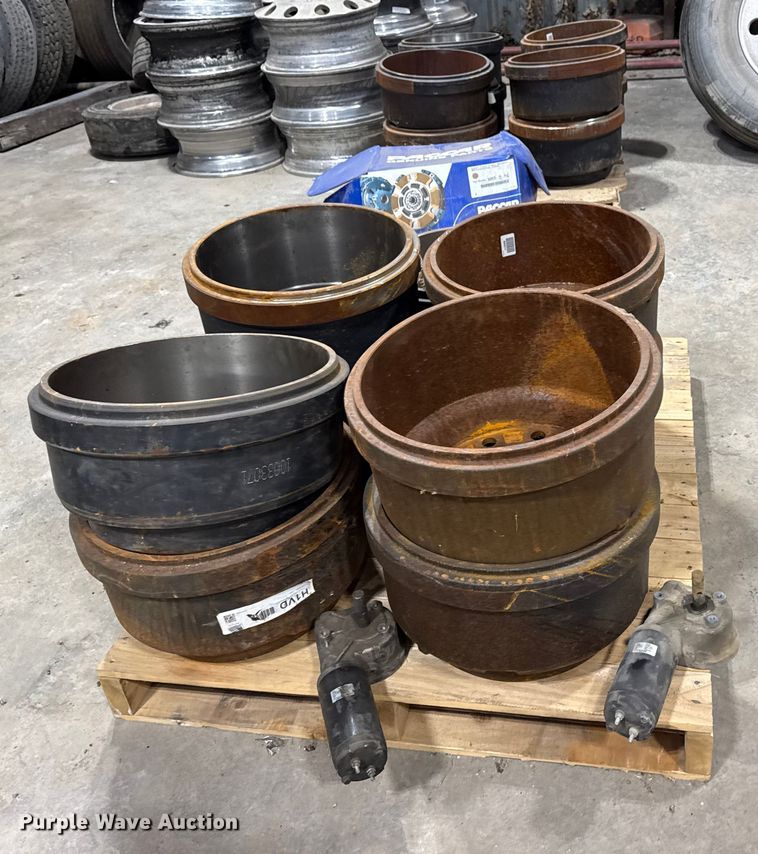 image for item DQ4187 (17) wheel hubs