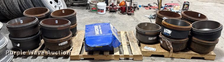 image for item DQ4187 (17) wheel hubs