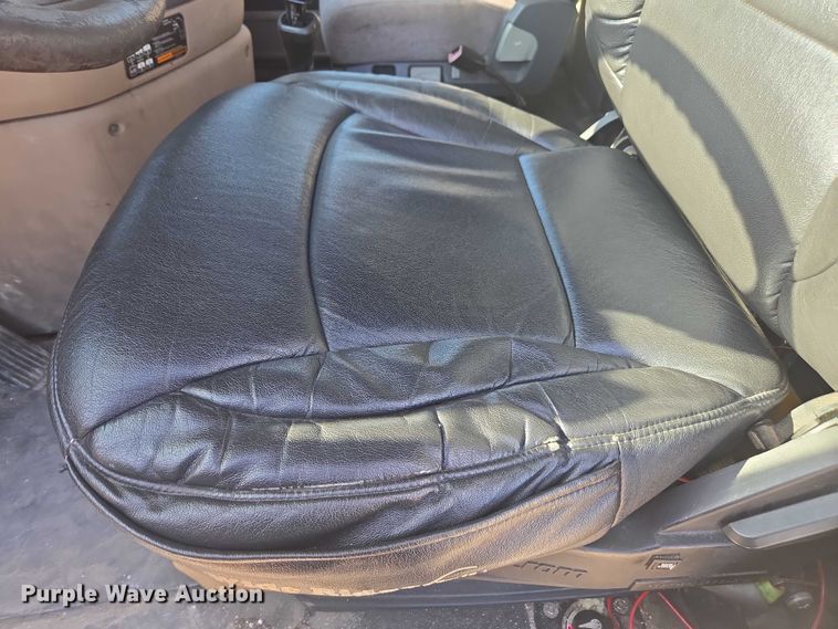 image for item DU2579 2014 Freightliner Cascadia semi truck