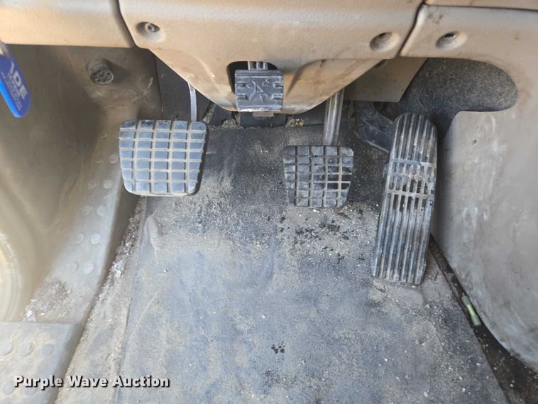 image for item DU2579 2014 Freightliner Cascadia semi truck