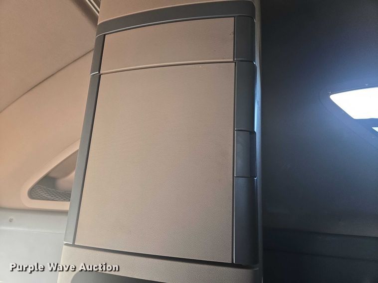 image for item DU2579 2014 Freightliner Cascadia semi truck