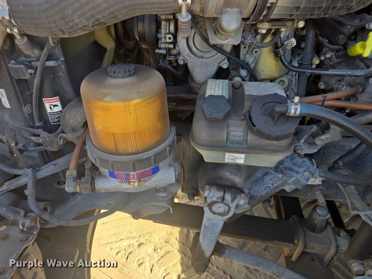 image for item DU2579 2014 Freightliner Cascadia semi truck