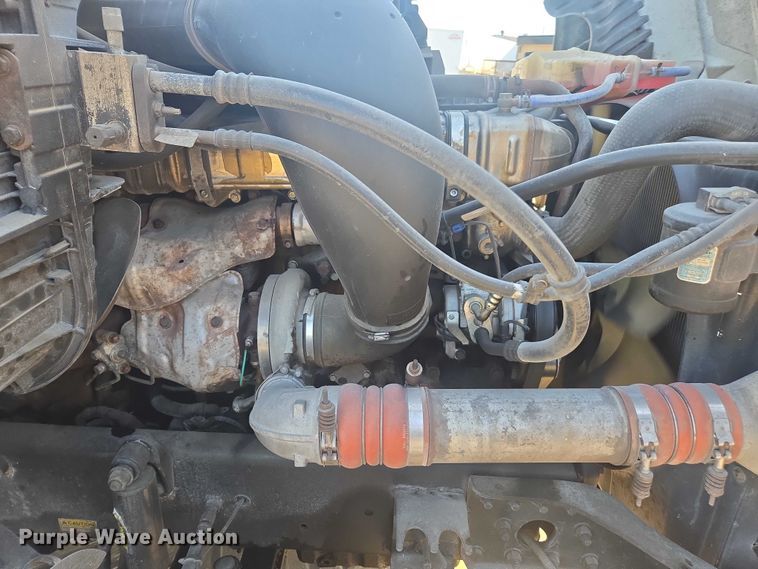 image for item DU2579 2014 Freightliner Cascadia semi truck