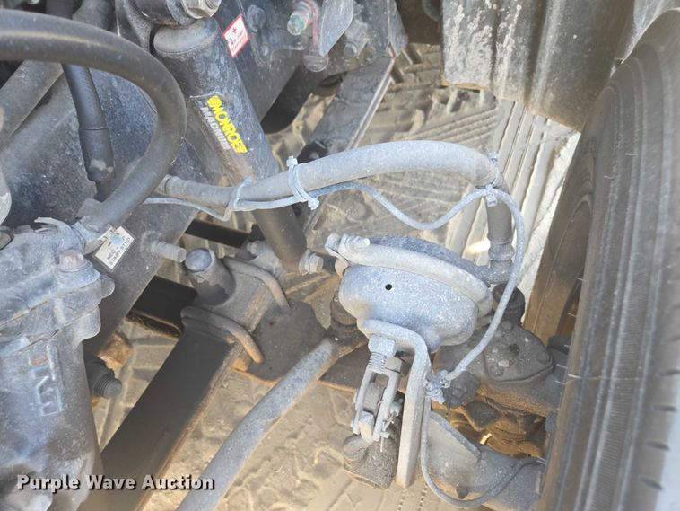 image for item DU2579 2014 Freightliner Cascadia semi truck