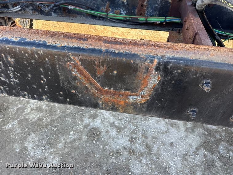 image for item DW6699 2002 International 9100i truck cab and chassis