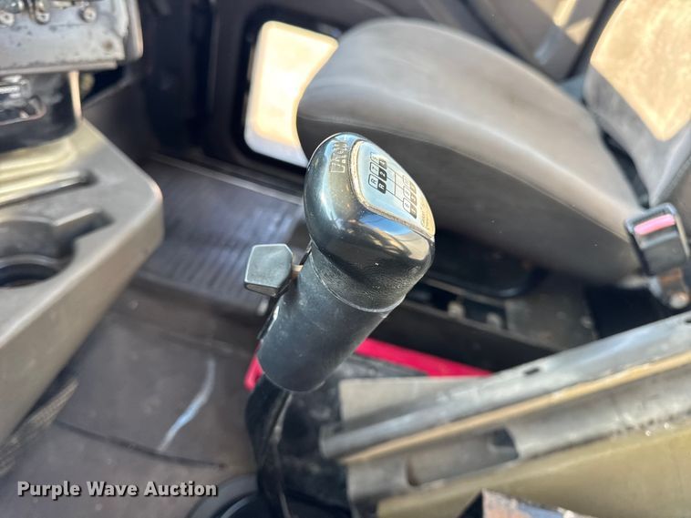 image for item DW6699 2002 International 9100i truck cab and chassis