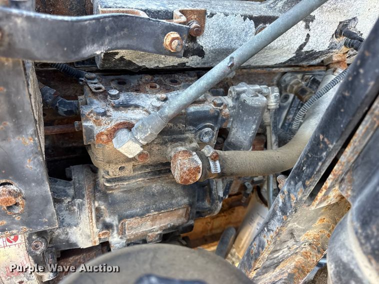 image for item DW6699 2002 International 9100i truck cab and chassis