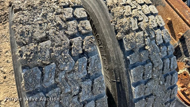 image for item DW6699 2002 International 9100i truck cab and chassis