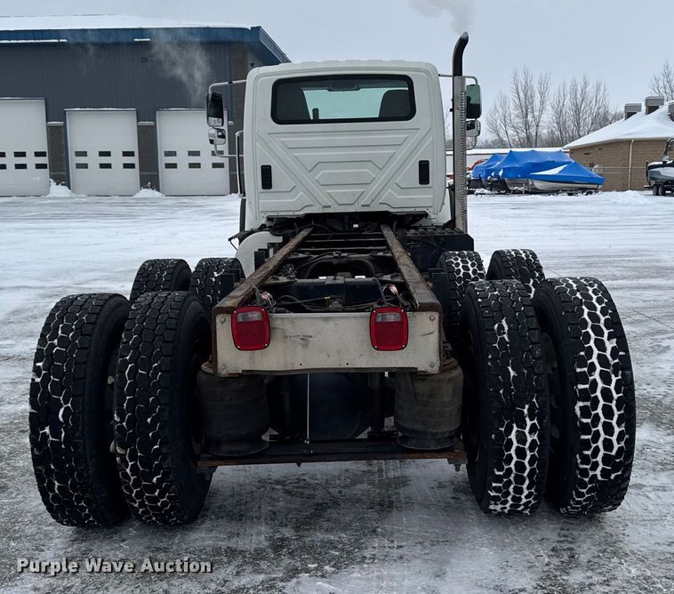 image for item EA2129 2016 International SF637 truck cab and chassis