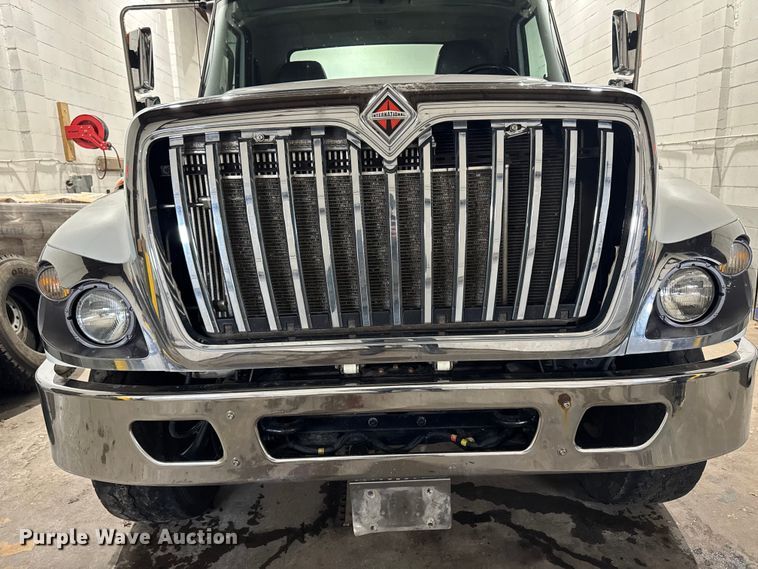 image for item EA2129 2016 International SF637 truck cab and chassis