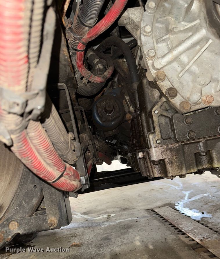 image for item EA2129 2016 International SF637 truck cab and chassis