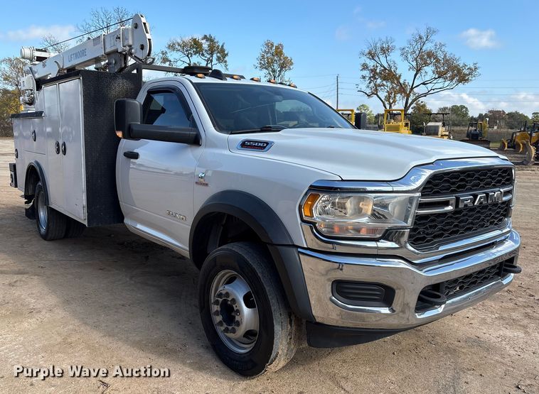 image for item EA7151 2019 RAM 5500 utility / service truck