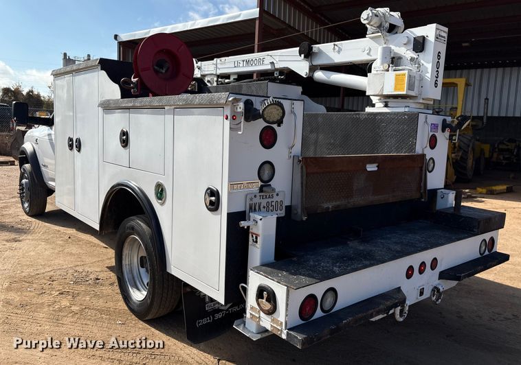 image for item EA7151 2019 RAM 5500 utility / service truck