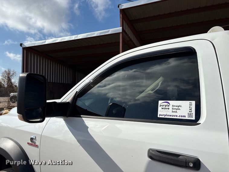 image for item EA7151 2019 RAM 5500 utility / service truck