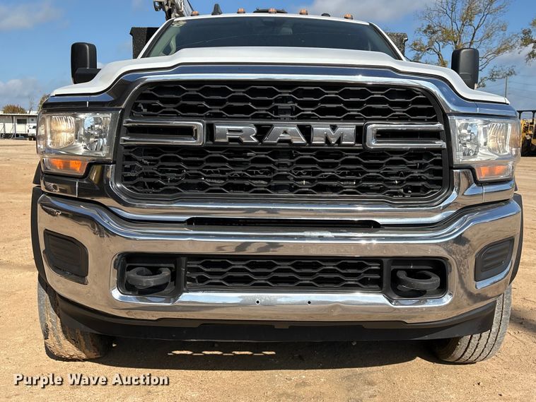image for item EA7151 2019 RAM 5500 utility / service truck