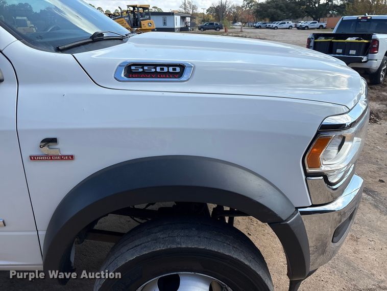 image for item EA7151 2019 RAM 5500 utility / service truck