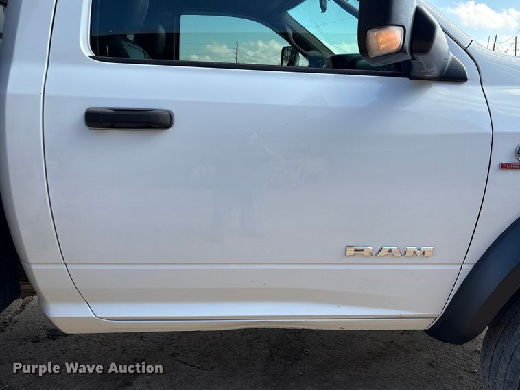 image for item EA7151 2019 RAM 5500 utility / service truck